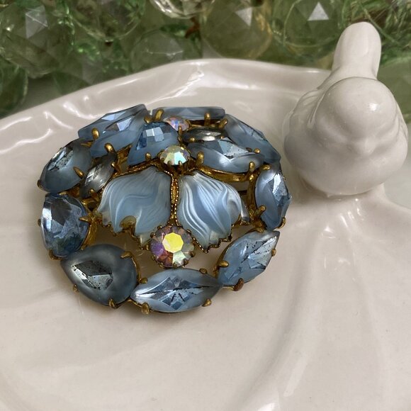 JULIANA D&E STYLE GIVRE RHINESTONE BROOCH - Picture 2 of 10